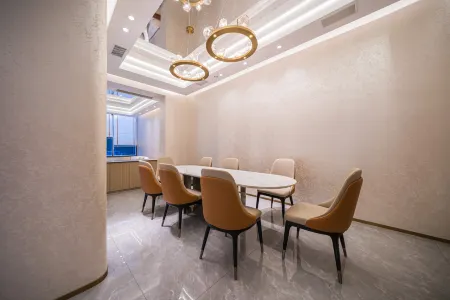 Starway Hotel (Tangshan Municipal Government Aegean Sea Branch) Отели рядом с достопримечательностью «Tangshan Normal University (University Road Campus)»