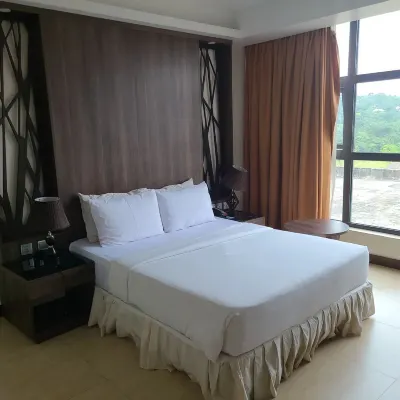 Golden Tulip Agulu Lake Hotel & Resort  호텔