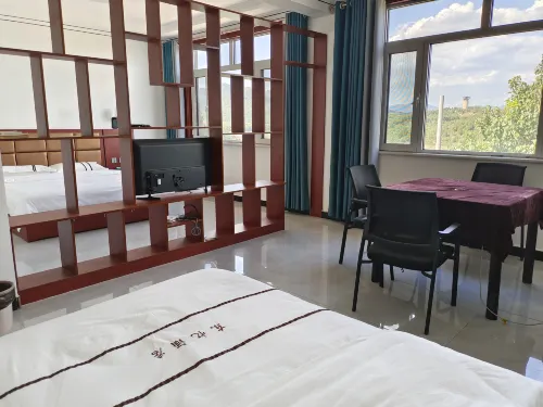 Xibaipo Dongyi Hotel