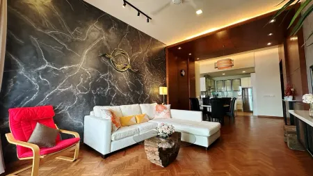 6th Straits Quay Seafront Suite - Rare Marina & Seaview