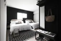 We2 hotel
