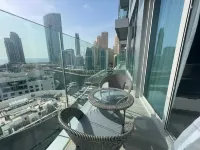Dubai Marina Walk Gem Modern Apt with Pool & Gym access, Steps to Beach & Metro - 1-Sterne