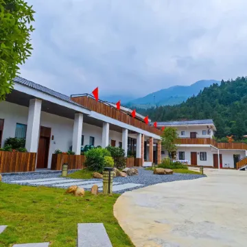 Chongyi Shangbao Titian Chayun Chinese Inn