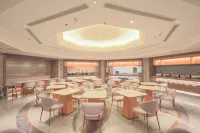 Dalian Xingyue Hotel (Xinghai Square Music Fountain Branch)