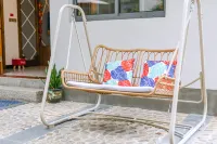 Shangyin Hostel Hotels near Moon Pond