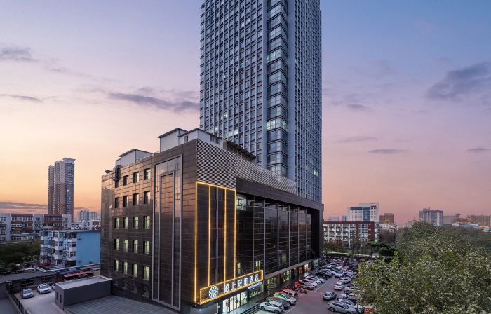 Moshang Qingya Hotel (Handan Road New Century Center)
