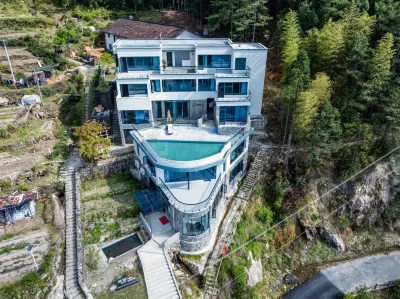 Rocky Cliff Residence Hotel di Longquan