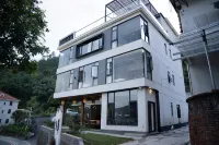 Yunyu B&B (Gulong Gorge Branch)