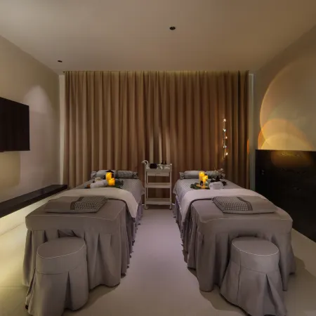 Antiliya Hotel (Yangshuo Yulong River Shili Gallery Branch)