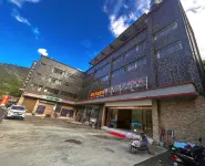 Guzhai Fengqing Stylish Homestay (Eya Naxi Ethnic Township) - Bãi đậu xe