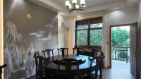 Xuancheng Lucunxiang Zhulin Yaju Farm Stay