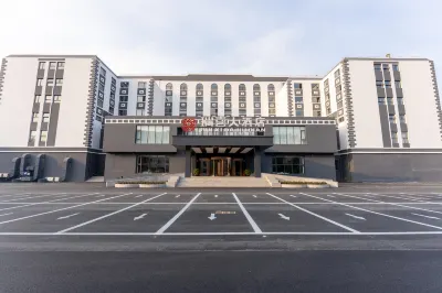Panjin Ruixi Grand Hotel Hotels in Wanda Plaza