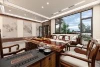 Jinta Snow·MT | 360° Golden Snow‑Capped View, Waterscape Garden Villa (Baisha Ancient Tow)