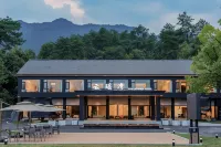 Hangzhou Tonglu Yunyaowan Garden Hotel - สระว่ายน้ำแบบอินฟินิตี้