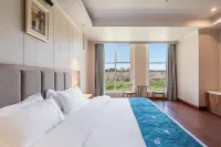 Xinhao Holiday Hotel