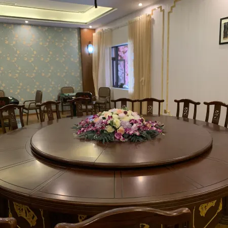 Jingzhi Jinye Hotel