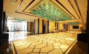Crowne Plaza New Delhi Mayur Vihar Noida