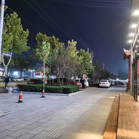 Lushan Diamond Boutique Hotel (Minle Sports Park Branch)