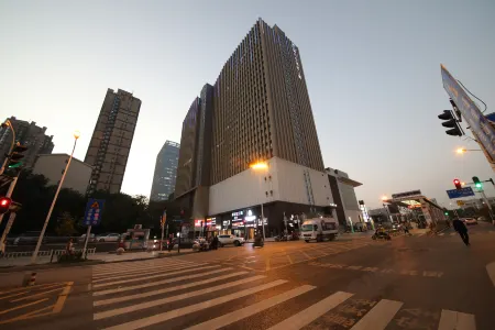 Homeinn · neo (Wuhan Huazhong University of Science and Technology World City) Отели рядом с достопримечательностью «Wuhan University of Engineering, College of Posts, Telecommunications and Information Engineering (Academy of Posts and Sciences Branch)»