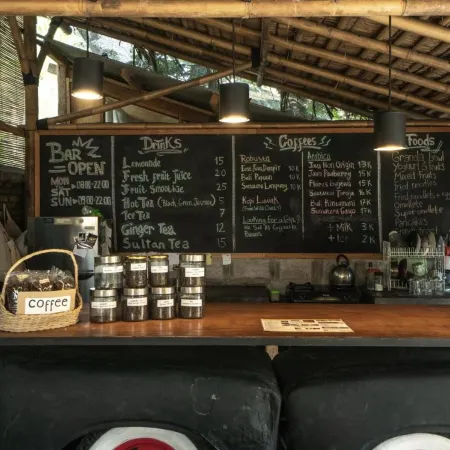 Losmanos Hostel
