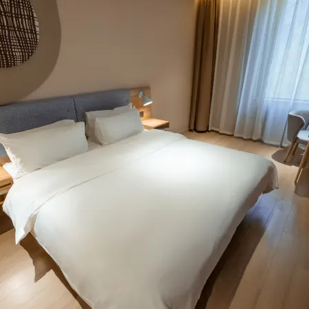 Homeinn · neo (Meishan Pengshan District Weiye Plaza Jinjiang University)