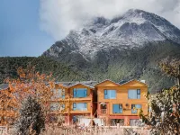 YaoYao star sky Lakeview Hotel·Lugu Lake Отели рядом с достопримечательностью «Залив Хуэй-Хуэй»