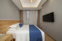 Fireworks Homestay (Yichun Wanzhai Ancient City Scenic Area Store)