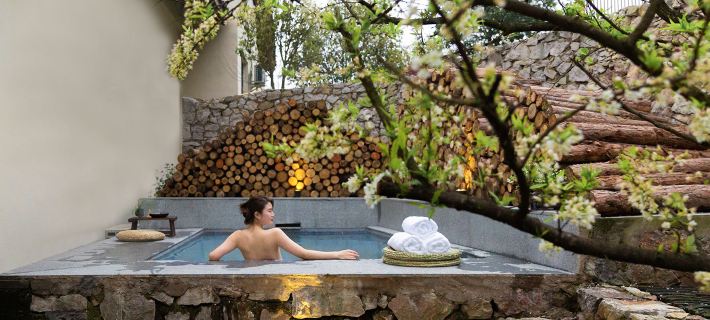 Yifangxi Hot Spring Hotel (Xianahei Branch, Wanfenglin Scenic Area) Hotels in Xingyi