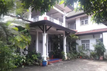 Airlangga Hotel