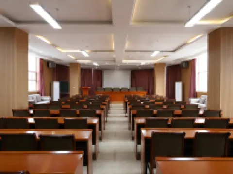 JiZhou Hotel Hoteles en Fengning