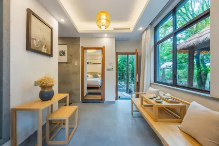 Floral Hotel·Xipanshan fangjingsu (Wuyishan Scenic Spot store) Отели рядом с достопримечательностью «Baiyunchan Temple»