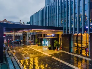 Lingzhi Hotel Duyun