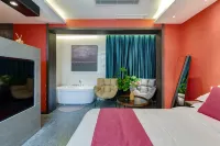 Tingting Homestay (Xi'an Huimin Street Dalian Huachi Branch)