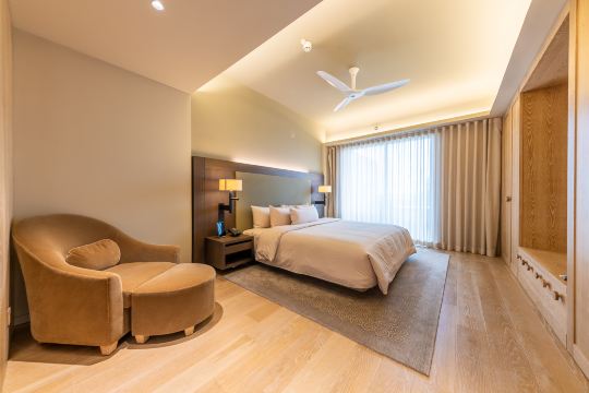 Suite - 2-Bedroom, Lake-View (Top floor)