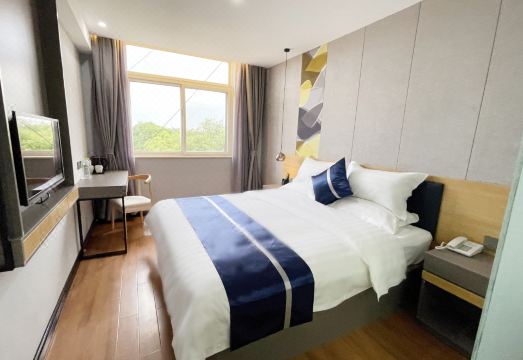 홈인 리플 호텔의 깔끔한 로비 공간