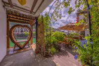 Riverside courtyard of Luan Xiyin mountain, Zhenyuan