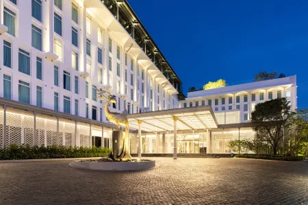 Ramada Plaza by Wyndham Chao Fah Phuket