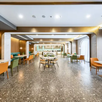 Wuhan Yellow Crane Tower Tanhua Lin Atour Hotel Отели рядом с достопримечательностью «Башня желтого журавля»
