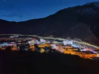 Shengfang Hotel (Zuogong County ) - Bjergudsigt