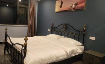 Youth E-house Hotel