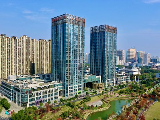 Mujiangnan Hotel (Changzhou Dinosaur Park Manhattan Plaza)
