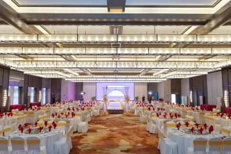 ELEGANCE Hotel Luochuan