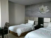 Huayi Hotel (Linfen Gulou South Street Branch) Hotels near Yao Temple