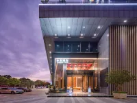Dongbao Hotel Hotels near Shimin Square