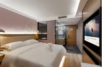 Wulumqi Feifan Yunju Hotel - balcony