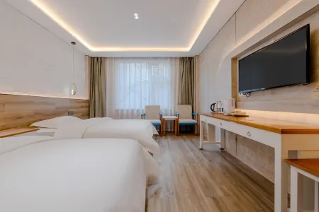 Four Mountain Hotel Mount Siguniang