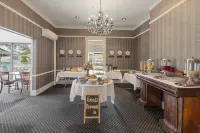 The Parnell Hotel & Conference Centre