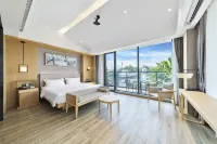 Dujiangyan Wooden Court  Hotel