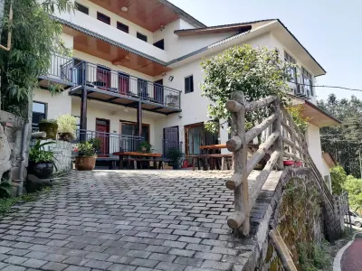 Chongqing Xinyue Homestay Hotel berhampiran Gunung Jinyun