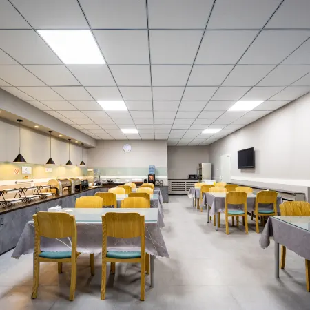 Homeinn Hotel (Shenyangbei Railway Station South Exit)